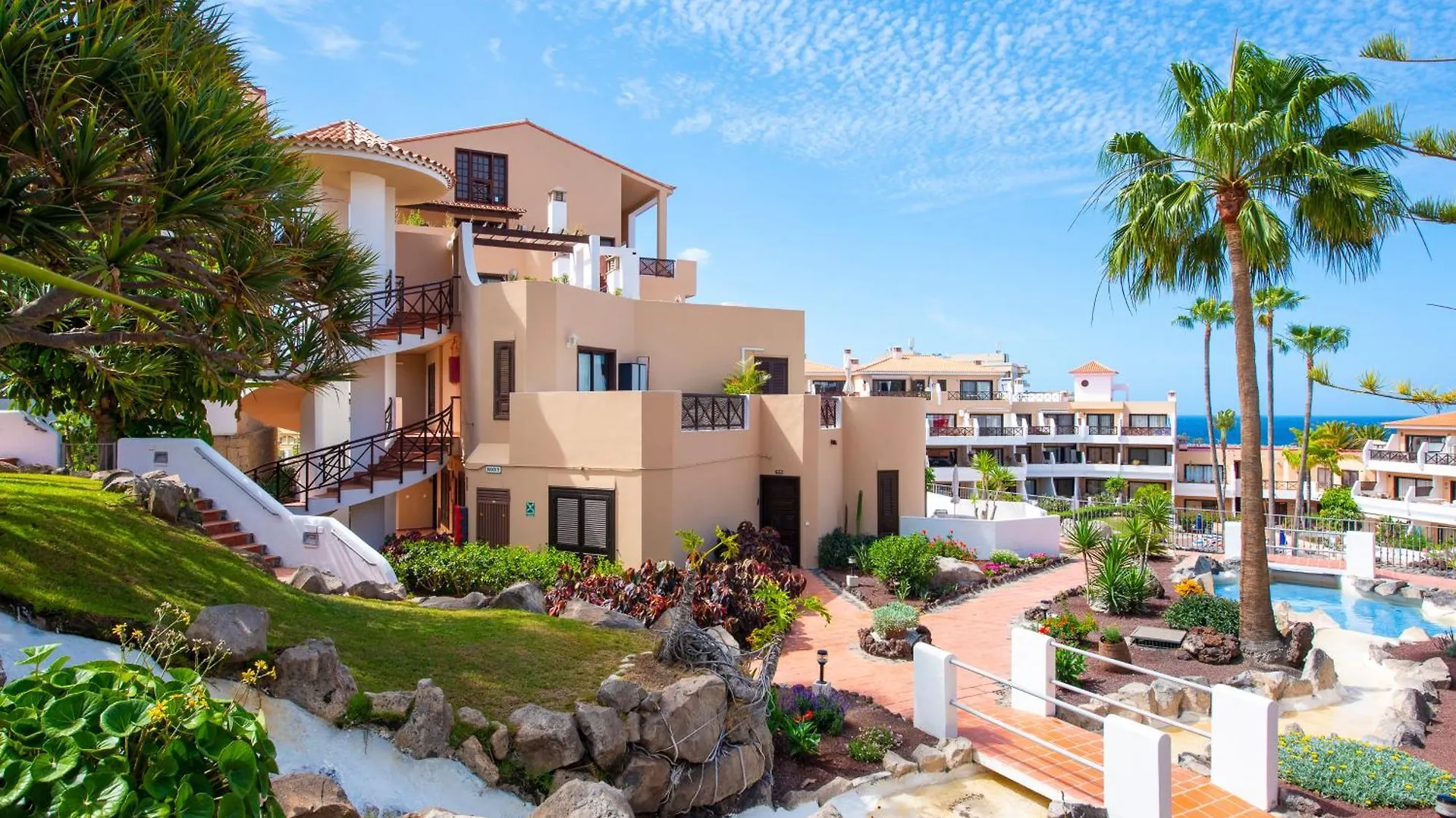 Apartamento Azzurro Vibe With Ocean Sight In Heated Pool Complex - Tropical Dream San Miguel de Abona